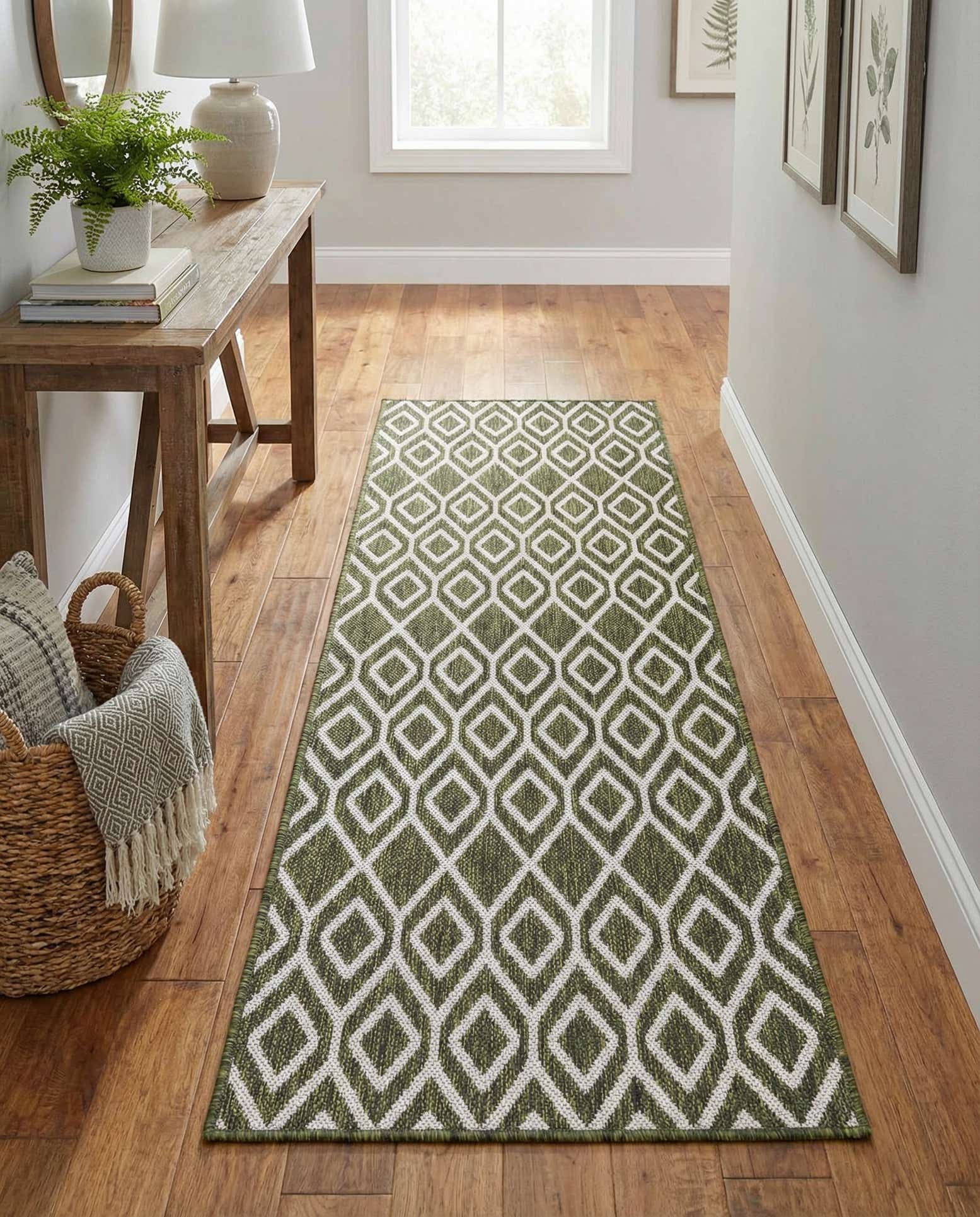 2' x 6' Easy-Clean Jill Zarin Turks and Caicos Indoor / Outdoor Runner Rug
