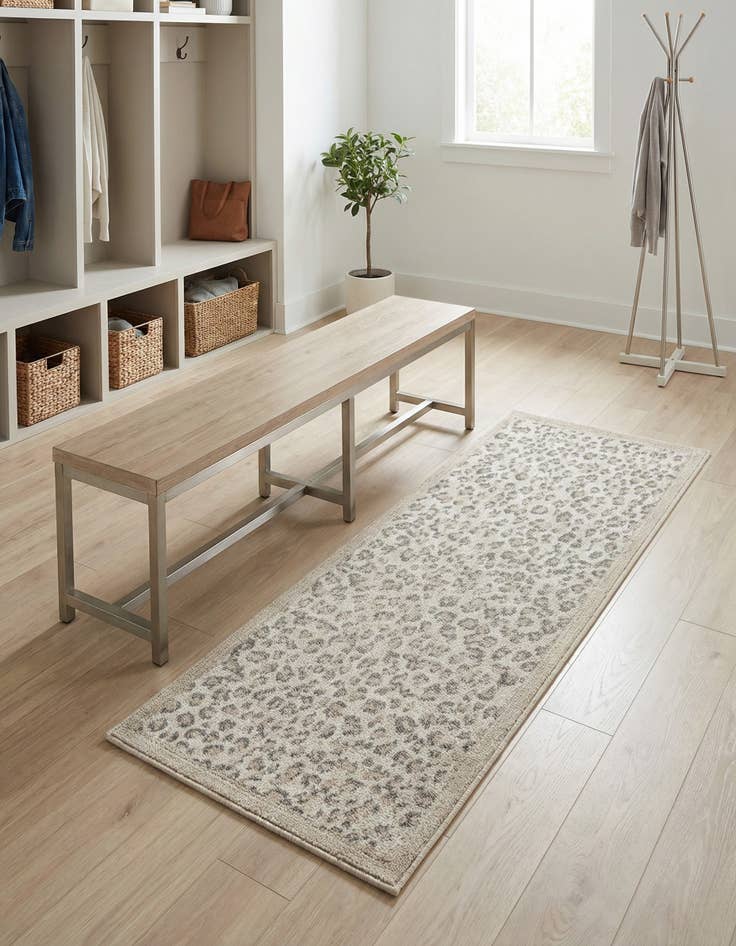 Detail image of 2' x 5' Savannah Runner Rug