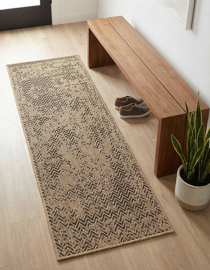 Detail image of 2' x 5' 3 Dunes Runner Rug