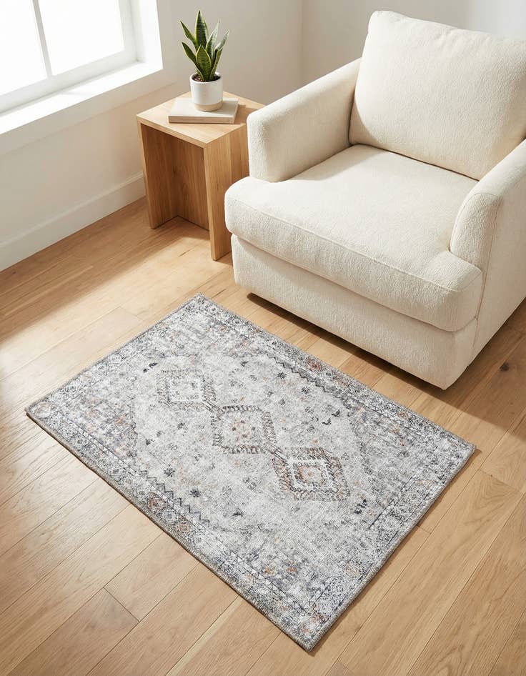 Detail image of 2' x 3' Yara Rug