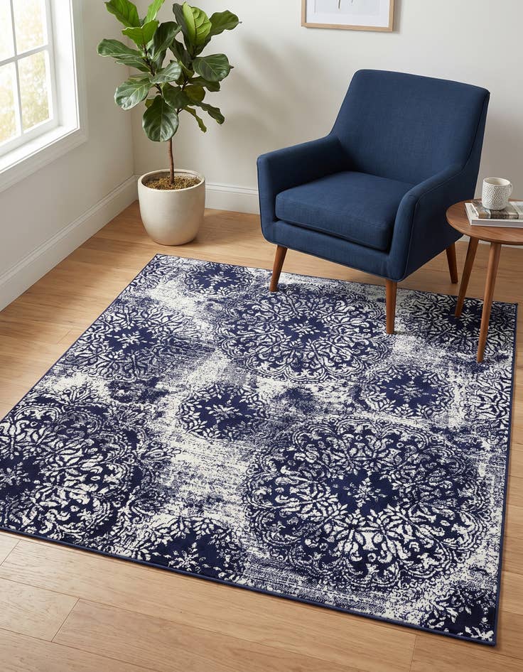 Detail image of 6' x 6' Monte Carlo Square Rug