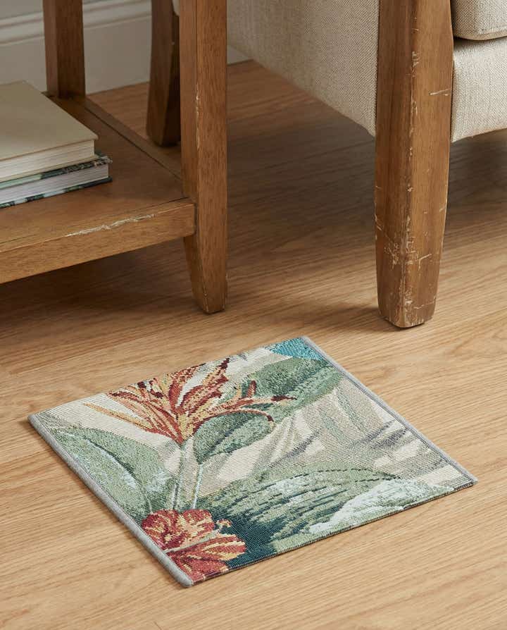 1' 4 x 1' 4 Easy-Clean Botanical Indoor / Outdoor Sample Rug