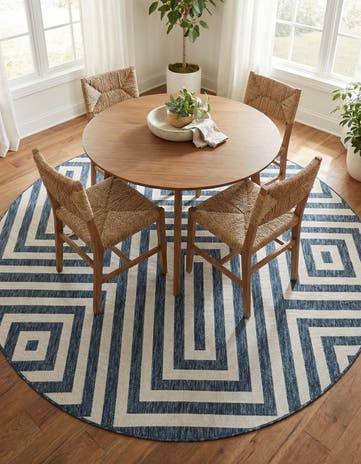 10' x 10' Easy-Clean Modern Indoor / Outdoor Round Rug