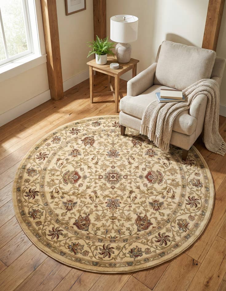 Detail image of 7' 10 x 7' 10 Classic Agra Round Rug