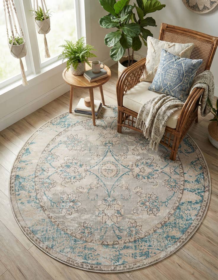 Detail image of 6' x 6' Victoria Round Rug
