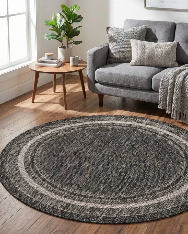 Detail image of 4' x 4' Easy-Clean Border Indoor / Outdoor Round Rug