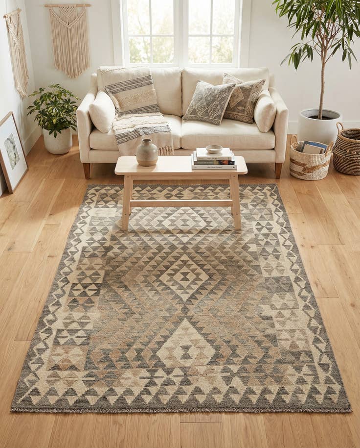 Detail image of 4' x 5' 8 Hand Woven Kilim Maymana Wool Rug