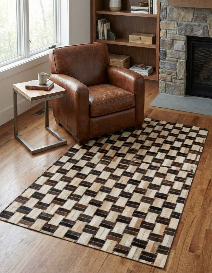 Detail image of 3' x 4' 11 Cowhide - Patchwork Rug