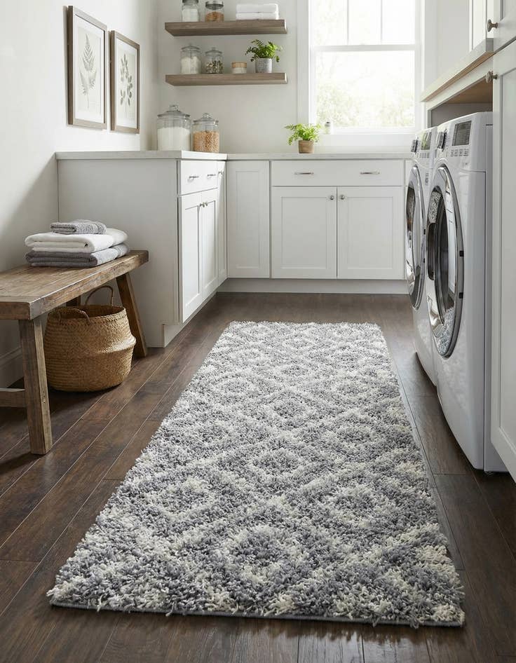 Detail image of 2' x 6' Trellis Shag Runner Rug