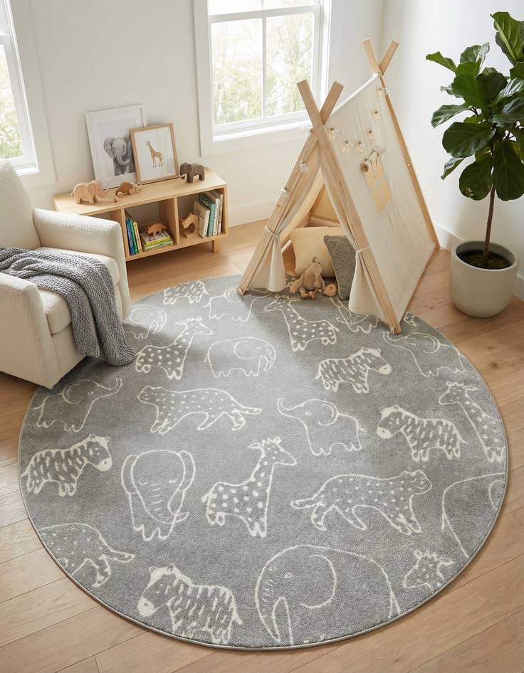 Detail image of 7' 10 x 7' 10 Animals Whimsy Kids Round Rug