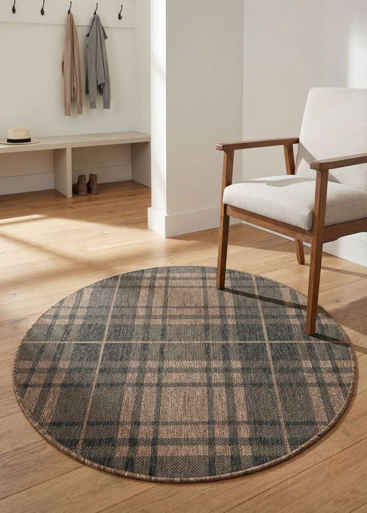 4' x 4' Easy-Clean Checkered Indoor / Outdoor Round Rug
