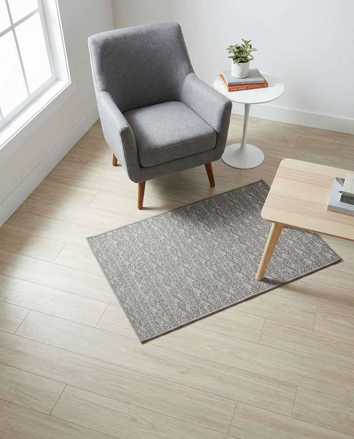 3' 3 x 5' Easy-Clean Modern Indoor / Outdoor Rug