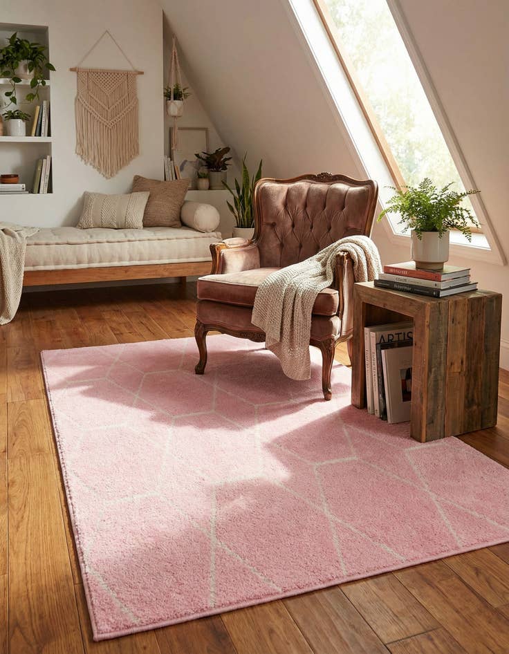 Detail image of 3' x 5' 3 Lattice Frieze Rug