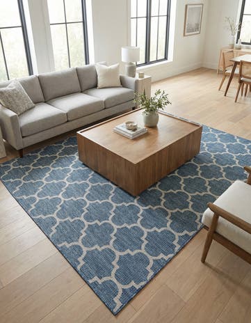 7' 10 x 7' 10 Easy-Clean Lattice Indoor / Outdoor Square Rug