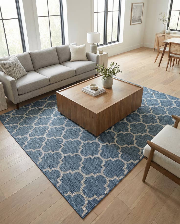 Detail image of 7' 10 x 7' 10 Easy-Clean Lattice Indoor / Outdoor Square Rug