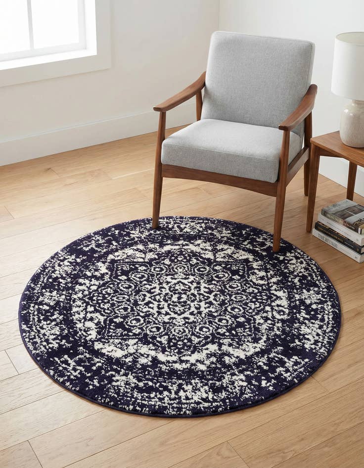 Detail image of 3' x 3' Arlington Round Rug
