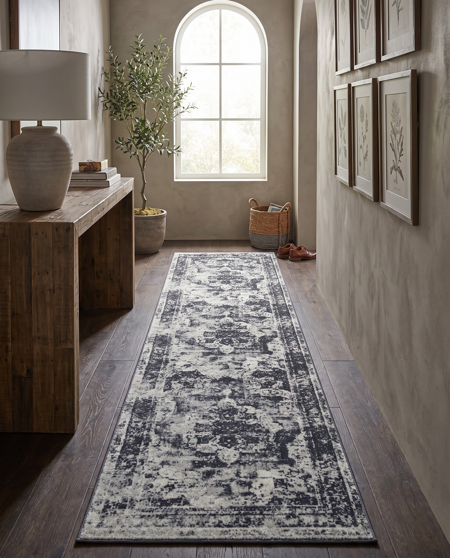 2' 7 x 10' Monaco Runner Rug