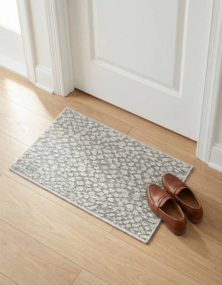 Detail image of  2' x 3' 1  Washable Safari Indoor / Outdoor Rug