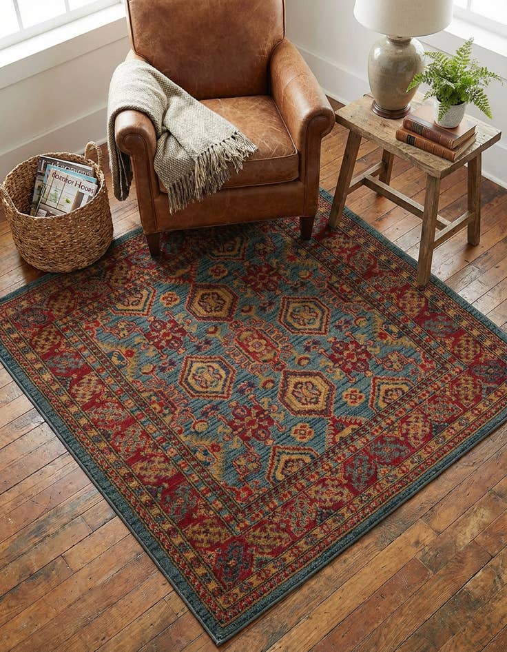 Detail image of 4' x 4' Serapi Square Rug