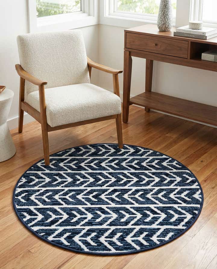 3' 3 x 3' 3 Easy-Clean Sabrina Soto Aston Indoor / Outdoor Round Rug