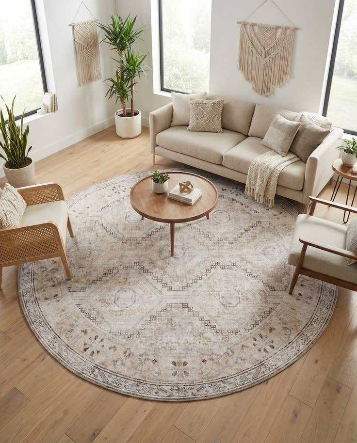 Detail image of 7' 10 x 7' 10 Yara Round Rug