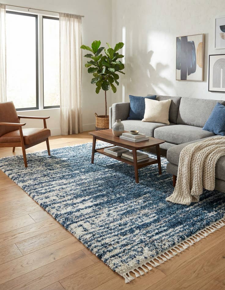 Detail image of 7' x 10' Serenity Shag Rug