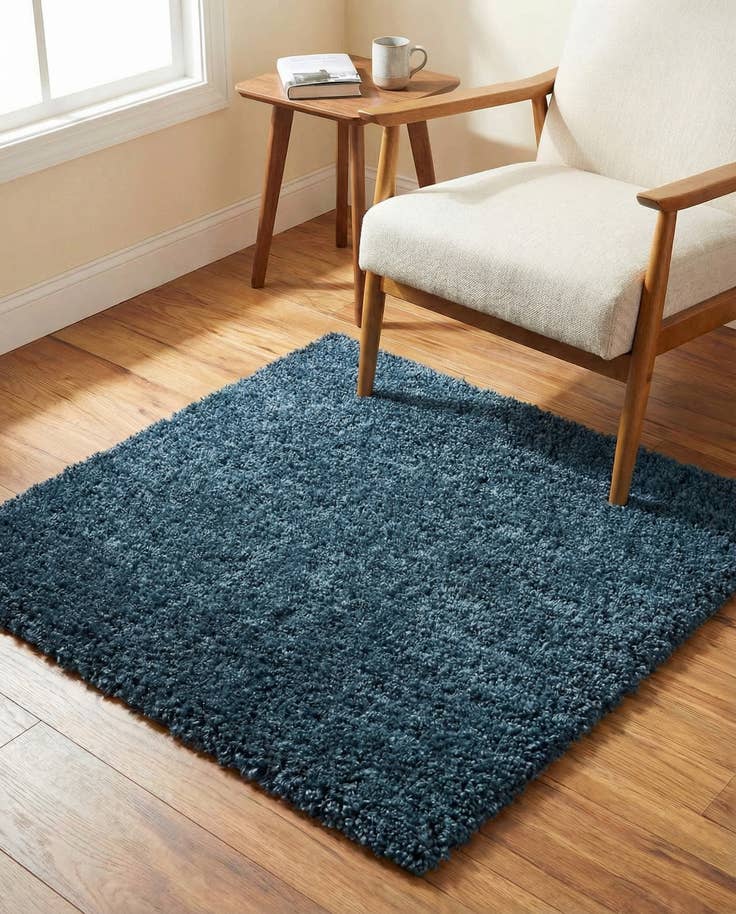 Detail image of 3' x 3' Zermatt Shag Square Rug