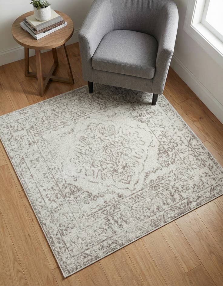 Detail image of 4' x 4' Oxford Square Rug