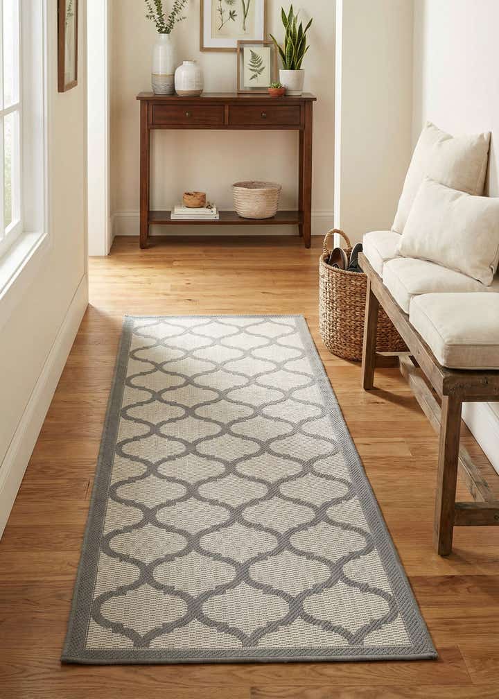 2' 2 x 6' Easy-Clean Trellis Indoor / Outdoor Runner Rug