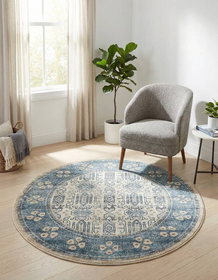 Detail image of 4' x 4' Vienna Round Rug