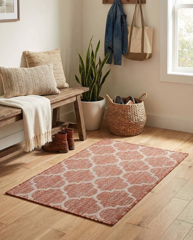 Detail image of 2' x 3' 1 Easy-Clean Trellis Indoor / Outdoor Rug