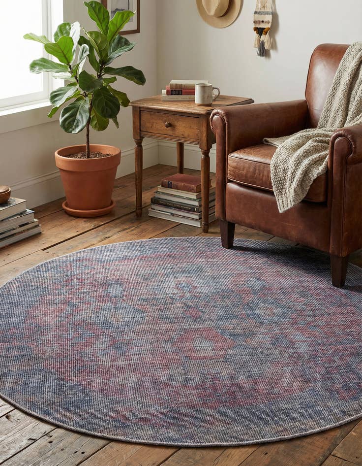 Detail image of 4' x 4' Washable Sisu Round Rug