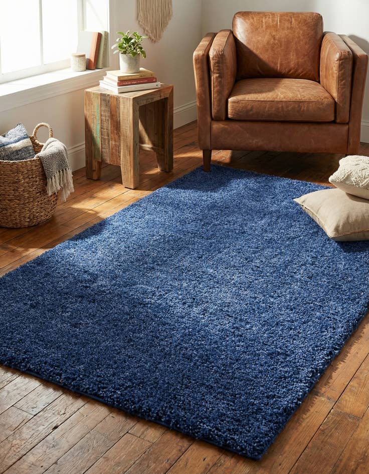 Detail image of 4' x 6' Solid Frieze Rug