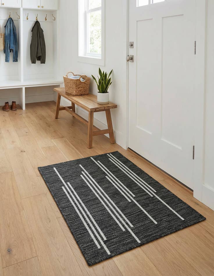 Detail image of 2' x 3' Washable Modern Indoor / Outdoor Rug