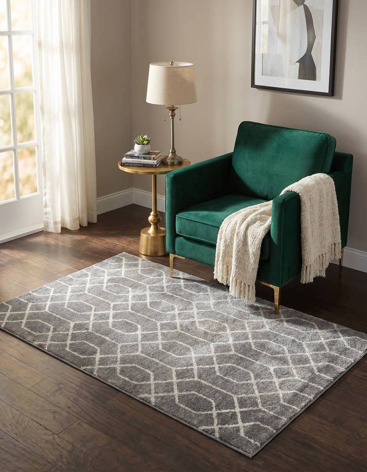 Detail image of 3' x 5' 3 Marilyn Monroe™ Glam Trellis Rug