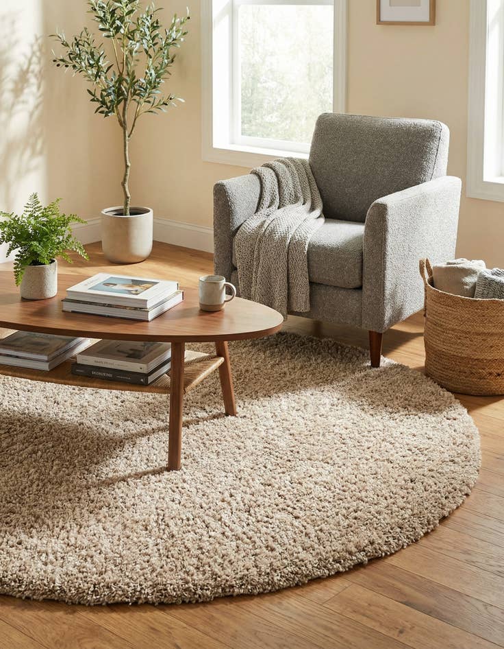Detail image of 5' 10 x 5' 10 Zermatt Shag Round Rug