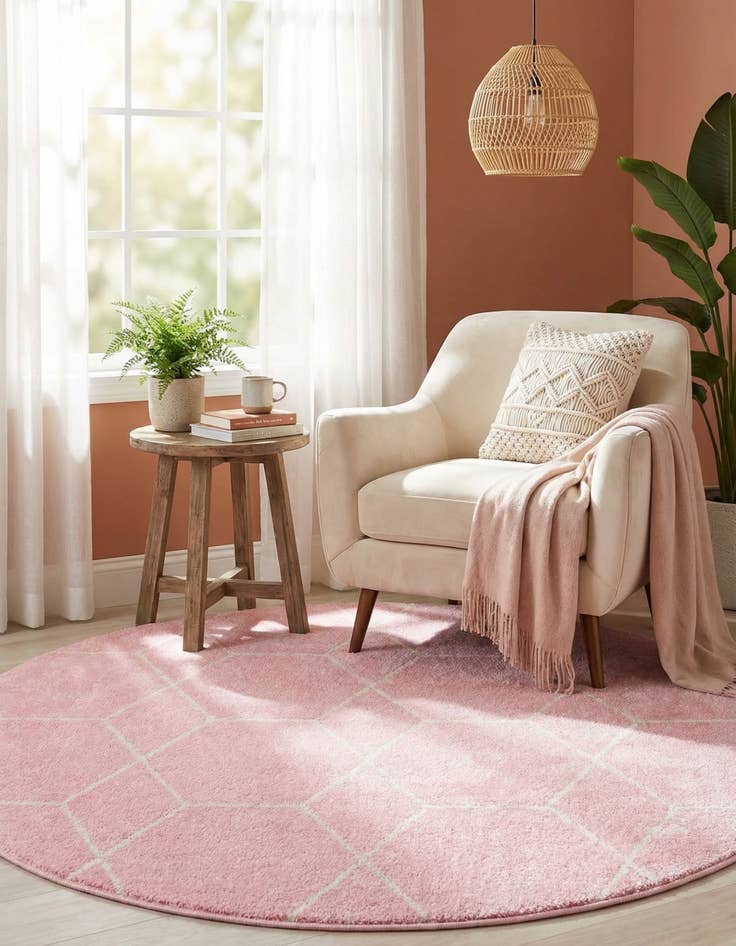 Detail image of 6' x 6' Trellis Frieze Round Rug