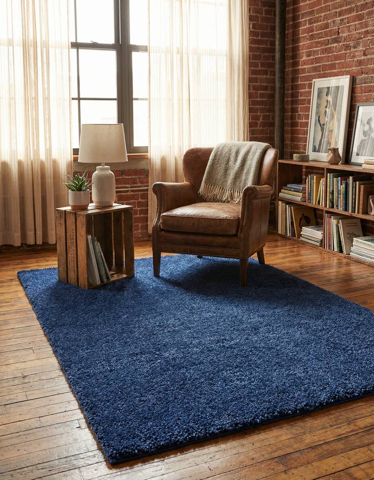 Detail image of 4' x 6' Solid Frieze Rug