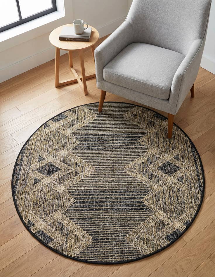 Detail image of 3' x 3' Washable Modern Indoor / Outdoor Round Rug