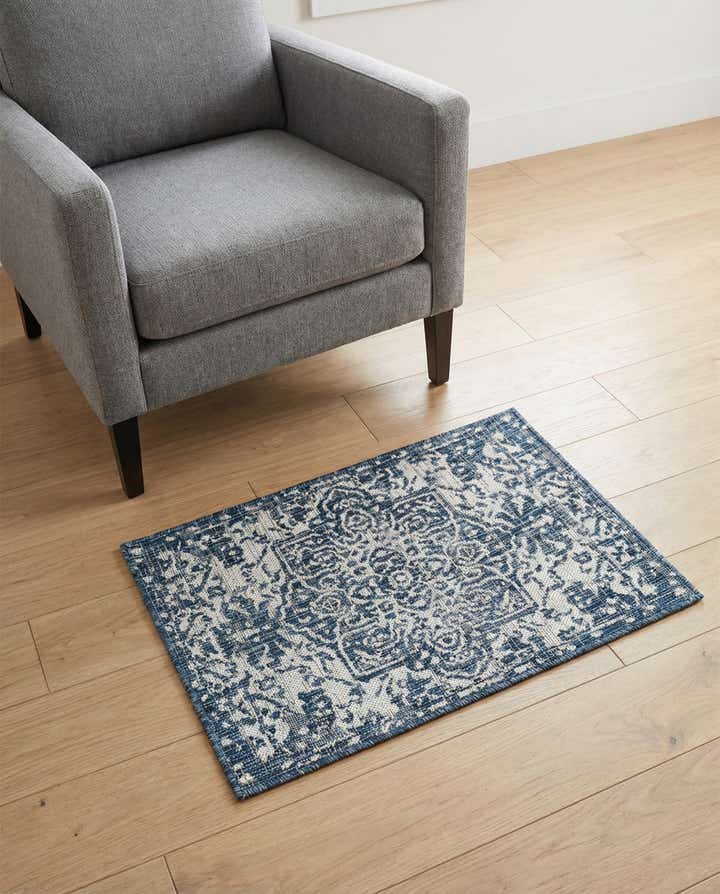 2' x 3' Easy-Clean Jill Zarin Dubai Indoor / Outdoor Rug