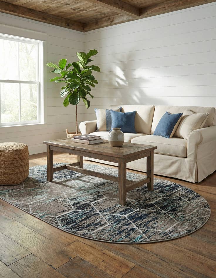 Detail image of 5' 3 x 8' Trellis Frieze Oval Rug