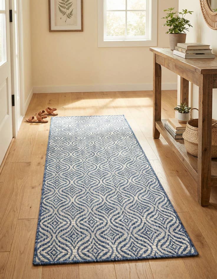 Detail image of 2' x 6' Washable Lattice Indoor / Outdoor Runner Rug