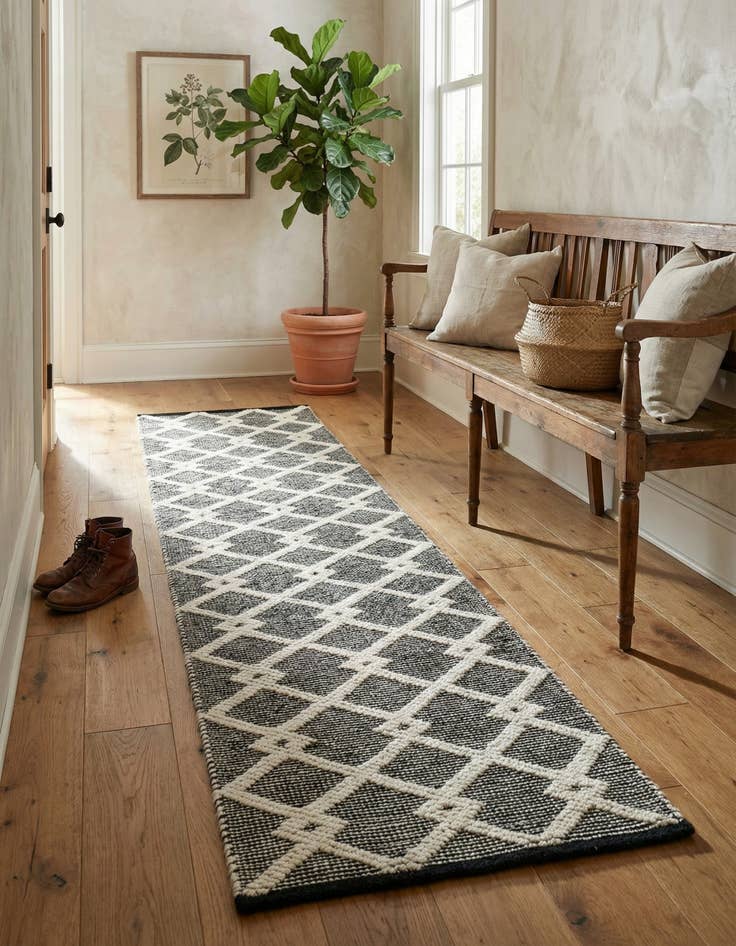 Detail image of 2' x 8'  Hand Knotted Jill Zarin Dorset Runner Rug