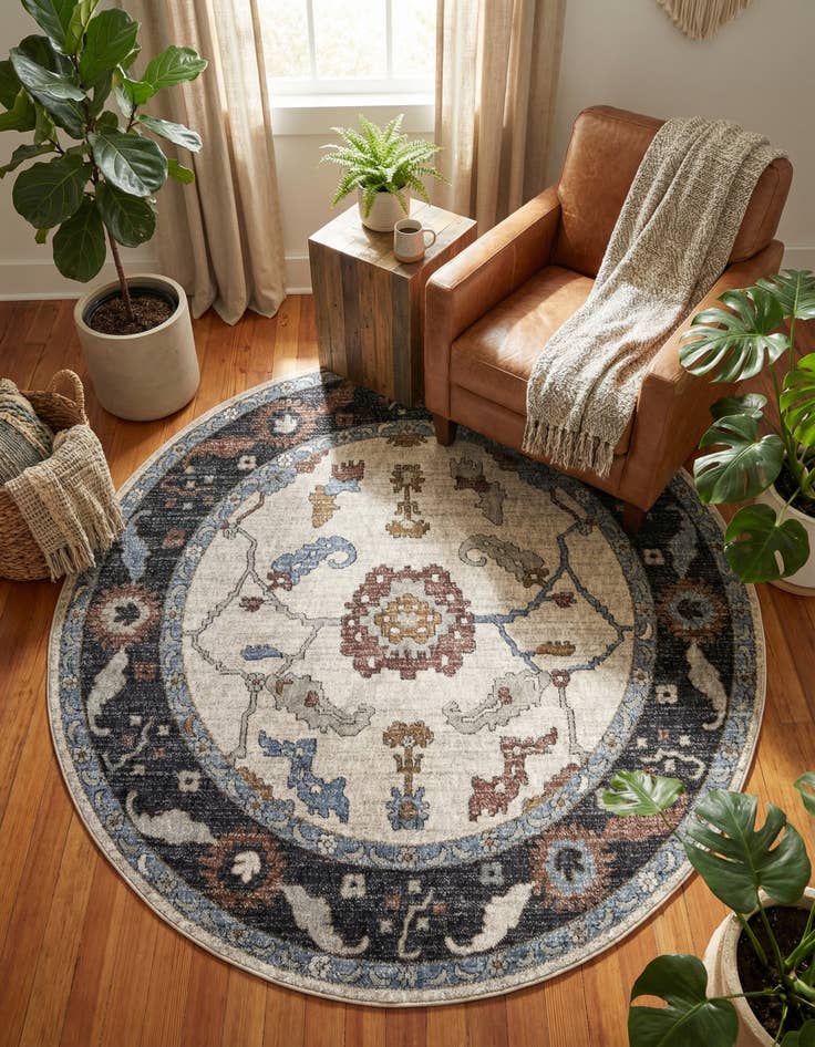 Detail image of 7' x 7' Eco Traditional Round Rug