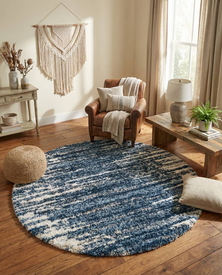 Detail image of 7' x 7' Serenity Shag Round Rug
