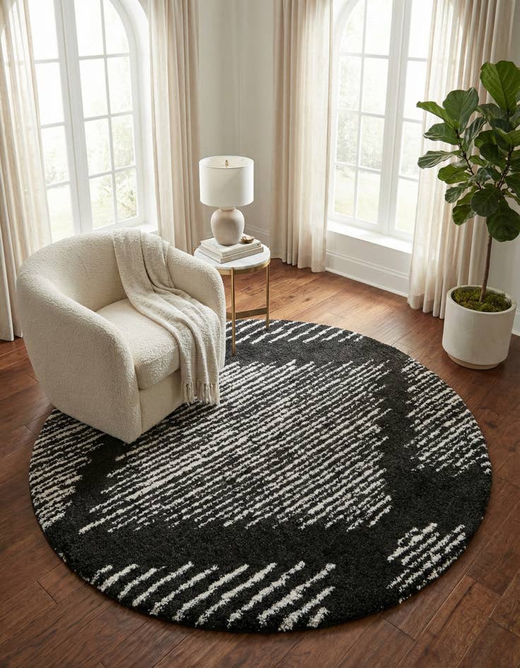 Detail image of 10' x 10' Serenity Shag Round Rug