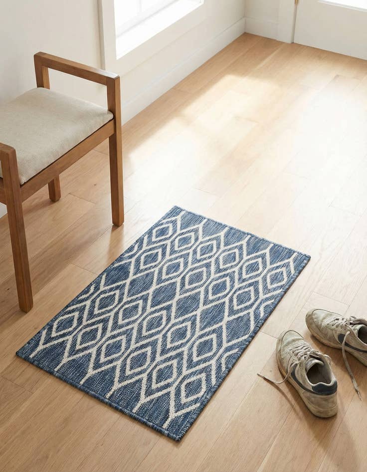 Detail image of 2' x 3' Easy-Clean Jill Zarin Turks and Caicos Indoor / Outdoor Rug