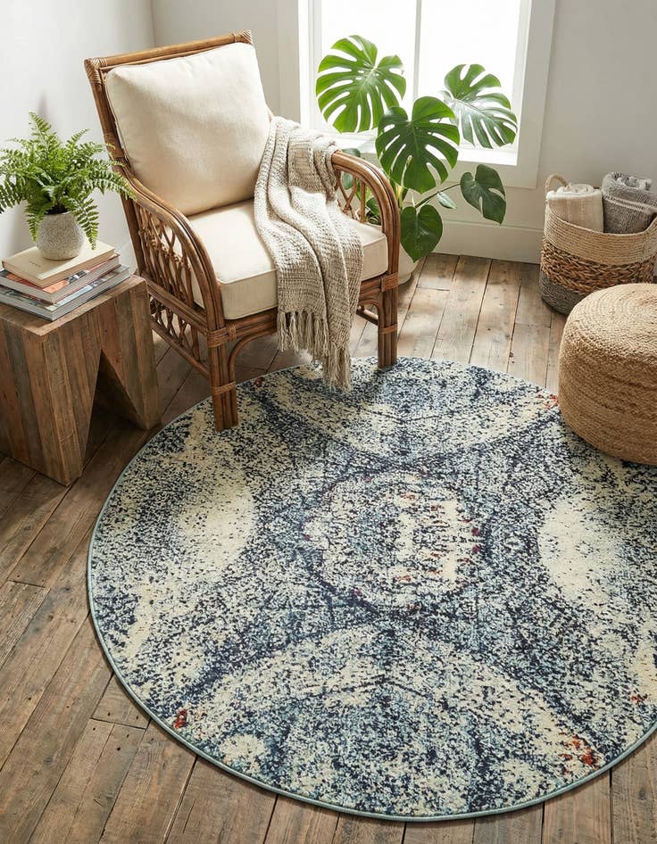 Detail image of 4' x 4' Washable Carnevale Round Rug