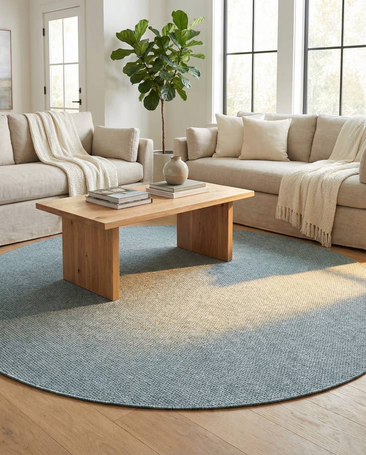 Detail image of 7' 10 x 7' 10 Easy-Clean Solid Indoor / Outdoor Round Rug