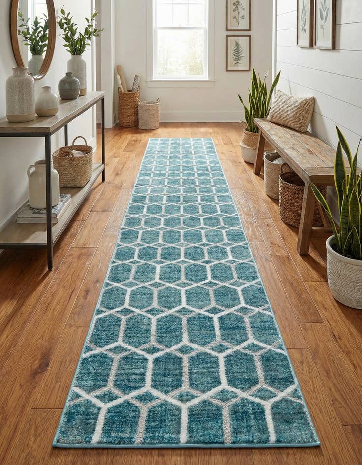 Detail image of 2' 7 x 16' 5 Lattice Trellis Runner Rug